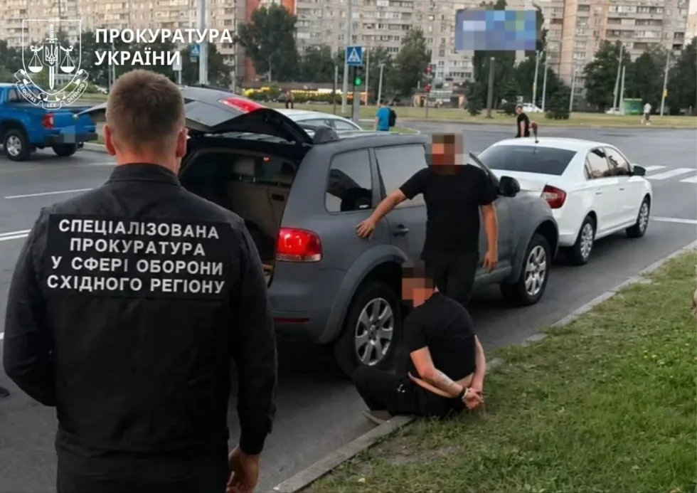 Командира взводу ЗСУ підозрюють у вимаганні $20 тисяч за вплив на ТЦК та ВЛК