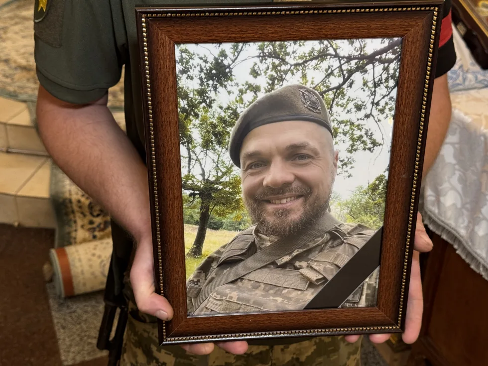Спортсмен, митець і військовий: у Полтаві попрощалися з Євгеном Анацьким