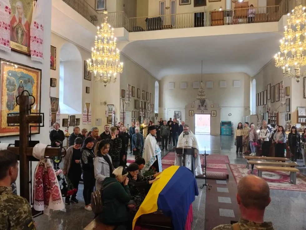 У Полтаві попрощались із полеглим захисником Юрієм Калініченком