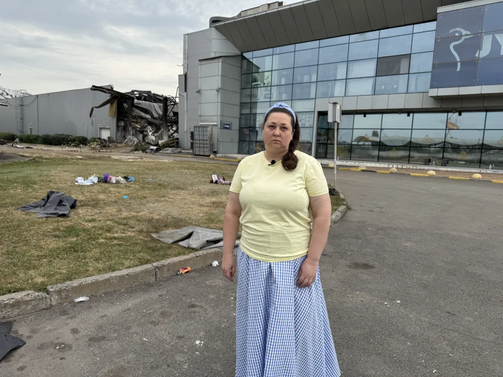 Почула голос, який врятував їй життя: історія жінки, яка вижила під час атаки на ТРЦ у Кривому Розі
