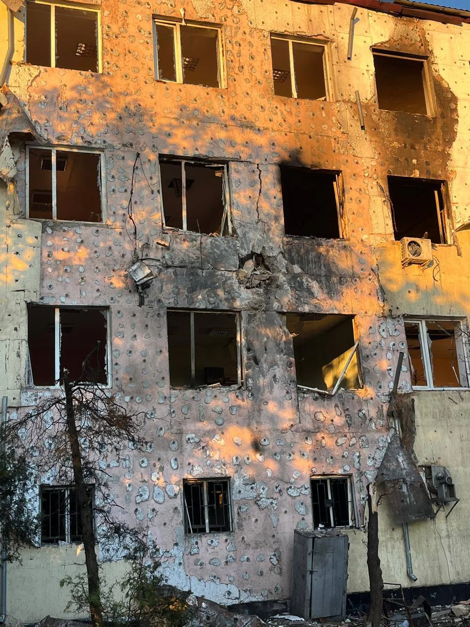 Атака РФ на Одещину: пошкоджено вокзал, житловий будинок і підприємство, є травмована людина