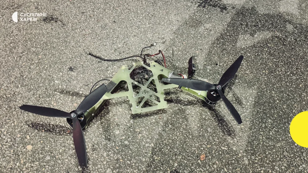 Росіяни вдарили FPV-дроном по Слатиному: поранень зазнали двоє чоловіків