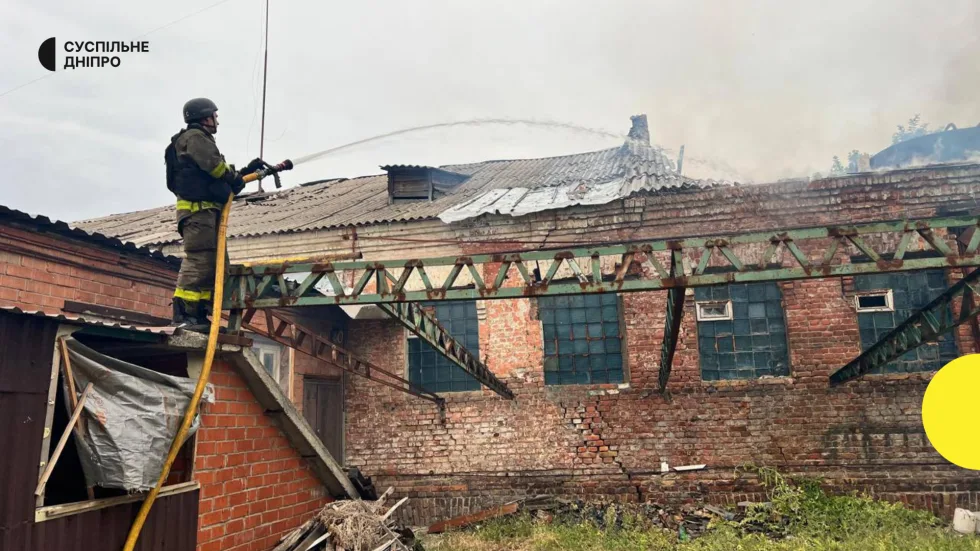 Війська РФ атакували Кривий Ріг та Нікопольщину: пошкоджене підприємство, є поранені