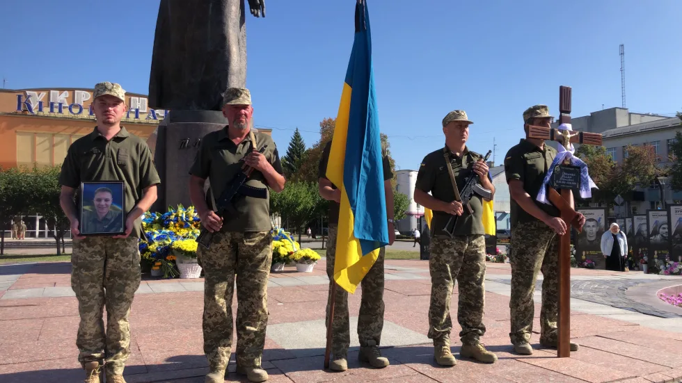 Зі старшим лейтенантом Романом Орешняком попрощались у Рівному
