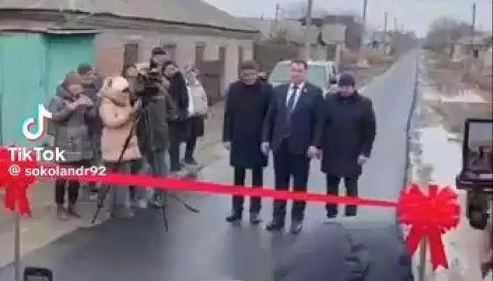 Західні фактчекери розвінчали ШІ-відео про відкриття дороги у вигаданому російському місті Мухосранську