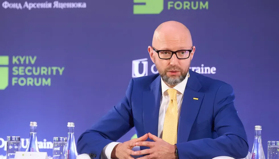 Арсеній Яценюк: «Думки про виграш виборів можуть призвести до програшу у війні»