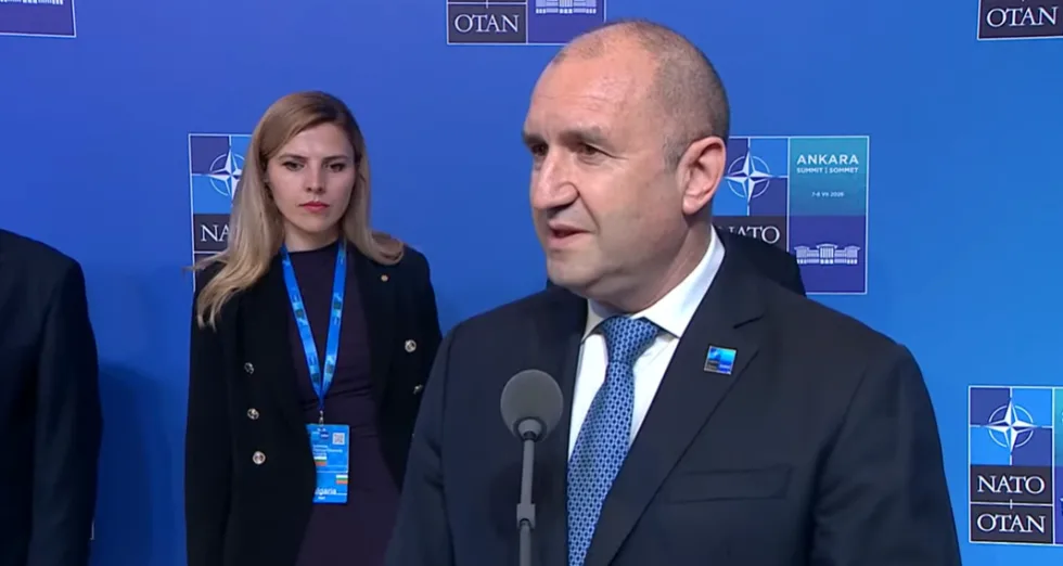 Прем’єр Болгарії: не можемо надавати військову допомогу Україні, готові ремонтувати техніку