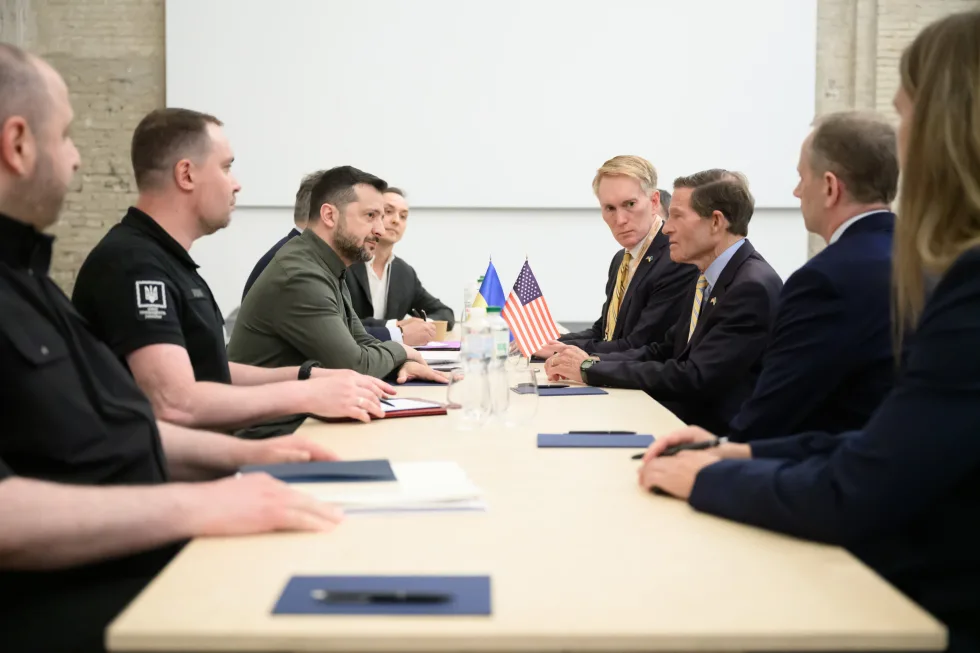 Зеленський обговорив з сенаторами США протидію балістиці та санкції