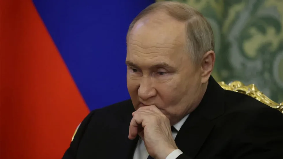 Сенатор США сподівається, що у Москві глава ЦРУ попередив Путіна не йти на ескалацію