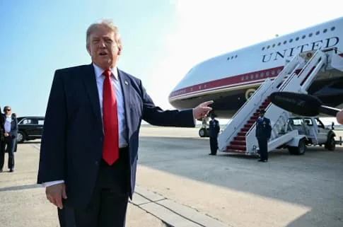 Трамп вперше здійснив подорож на подарованому Катаром літаку