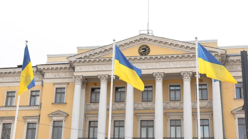 На будівлі фінського уряду підняли прапори України