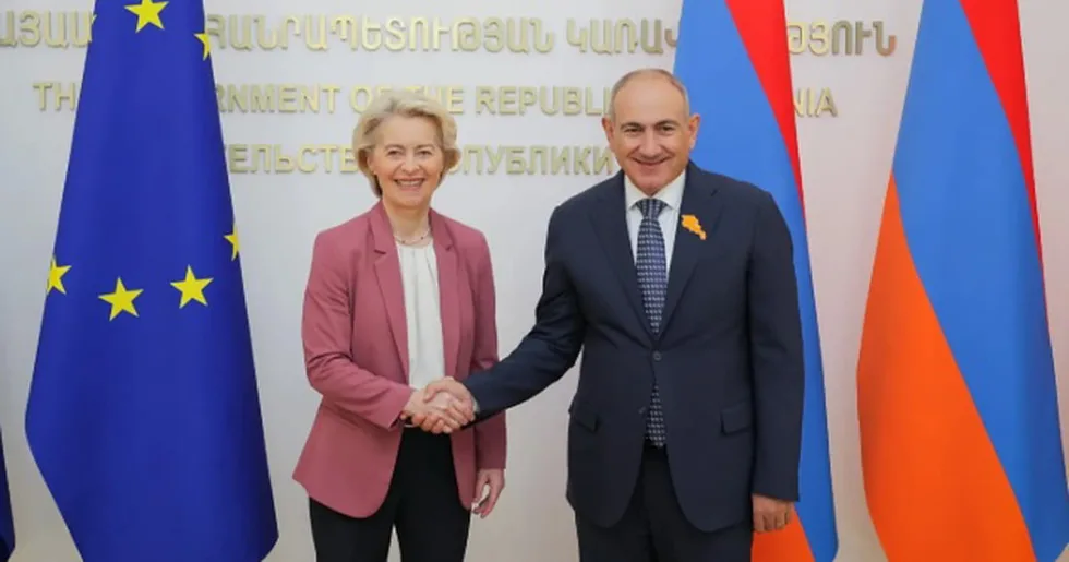 Як ЄС відкрив "вікно можливостей" для Вірменії і чи скористається цим Пашинян