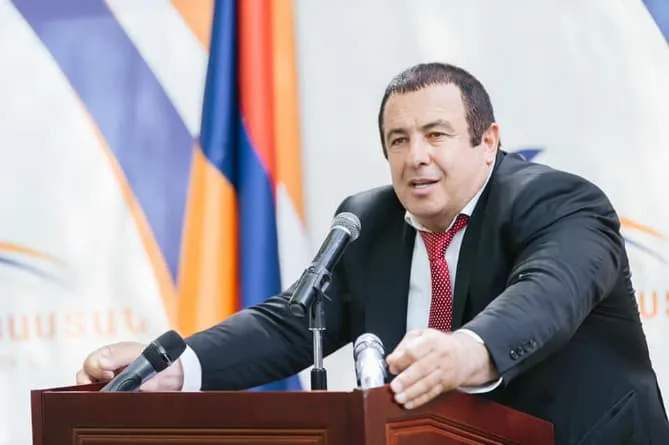 У Вірменії затримали лідера проросійської партії Гагіка Царукяна