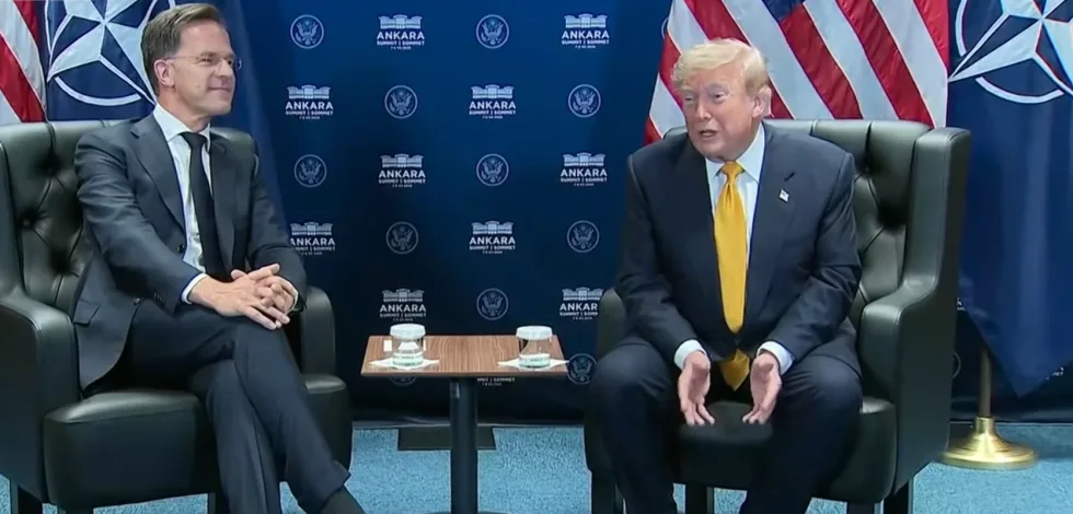Трамп наказав зупинити усю торгівлю з Іспанією