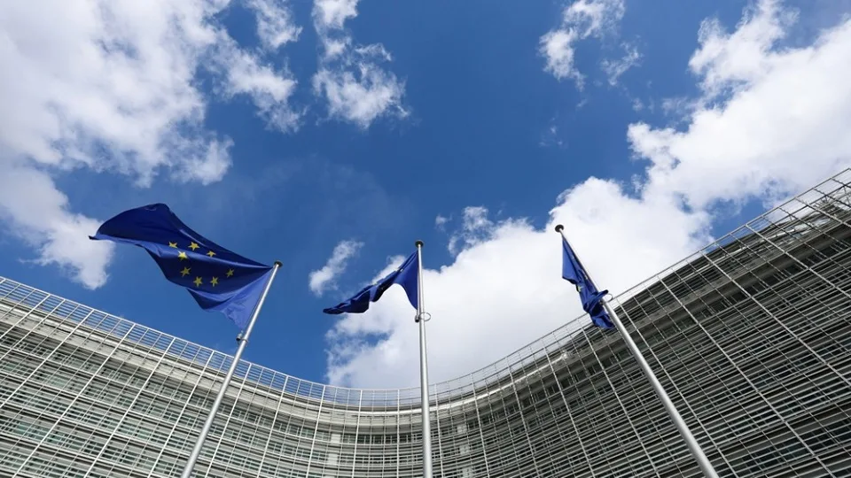 Politico: Дев'ять країн ЄС закликають Єврокомісію призупинити нові правила в’їзду