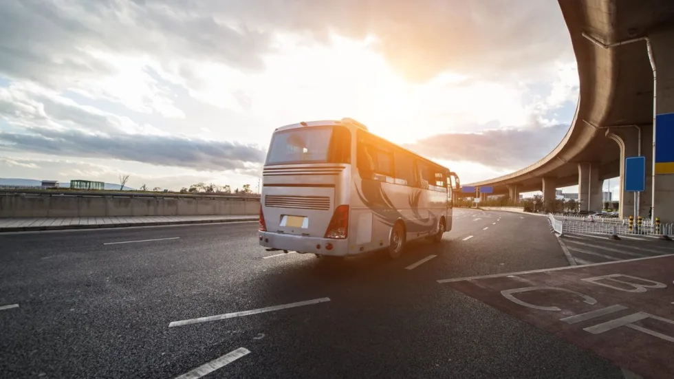 Послуги STATUS TRAVEL: професійні пасажирські перевезення