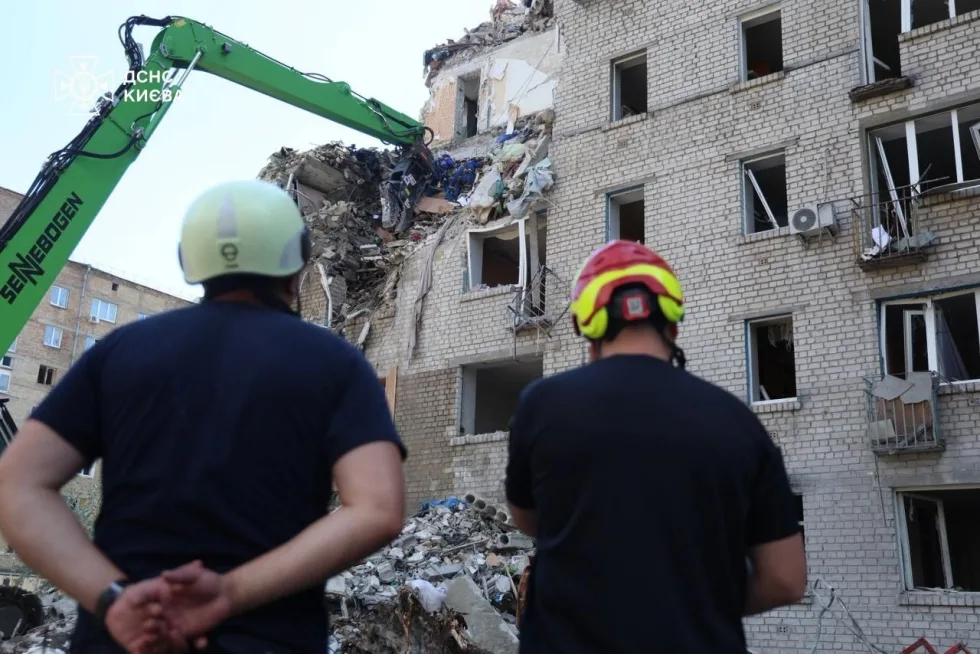 У Києві вже понад 20 загиблих і 100 постраждалих після нічної атаки