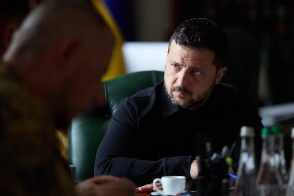 Зеленський про вибори під час війни: Це цунамі для держави, яке розколе Україну