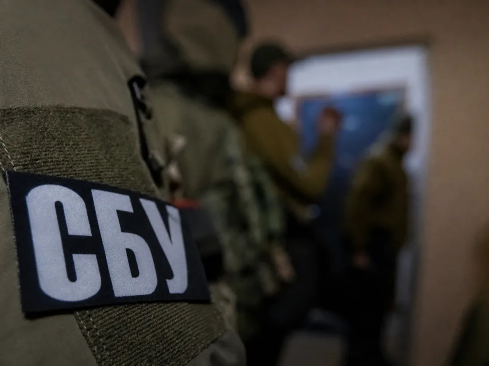 Працівника СБУ підозрюють в організації схеми бронювання на 1 млн грн