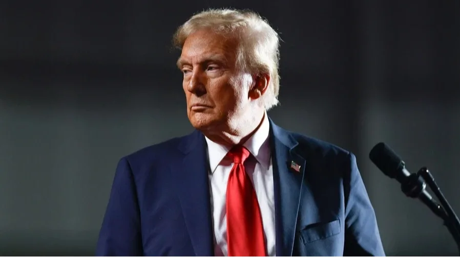 У США 8 осіб звинуватили у підготовці нападу на день народження Трампа