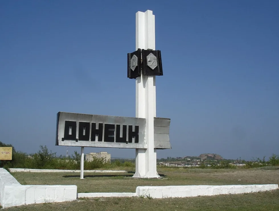 В окупованому Донецьку людей виселяють із власних квартир, визнаних "аварійними" - ЦНС