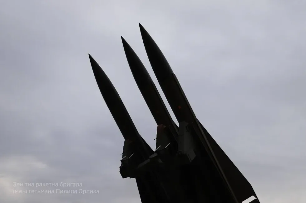 росія вночі атакувала Україну двома ракетами, знешкоджено 69 з 86 дронів