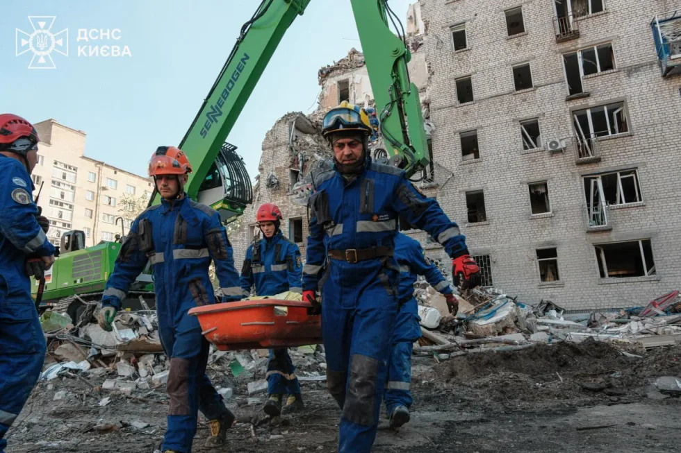 Кількість загиблих у Києві через атаку рф зросла до 23
