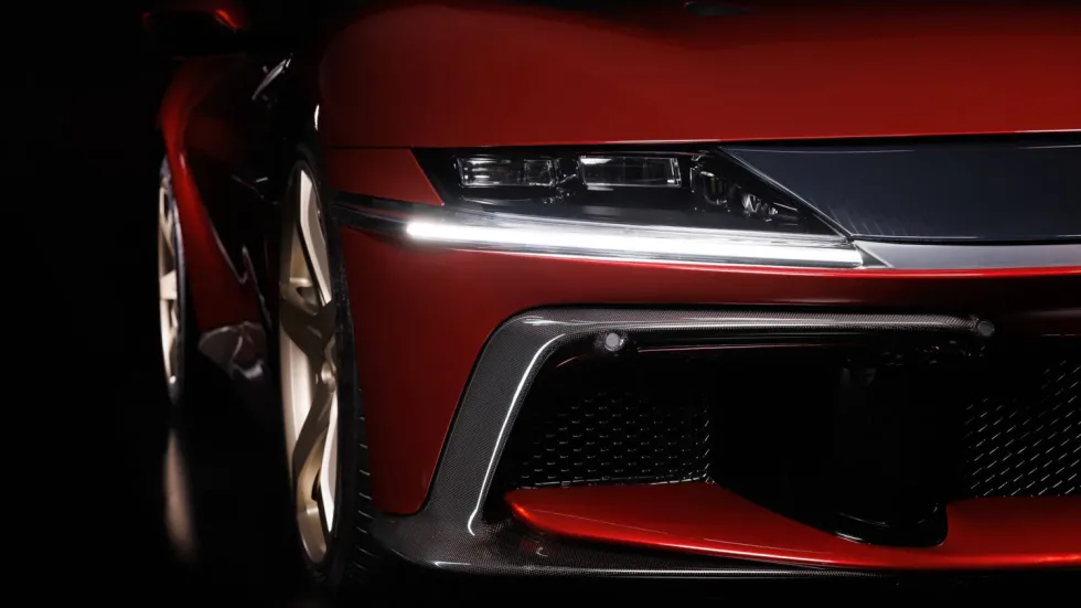 Ferrari 12 Cilindri Manuale дебютує як лімітована серія V12