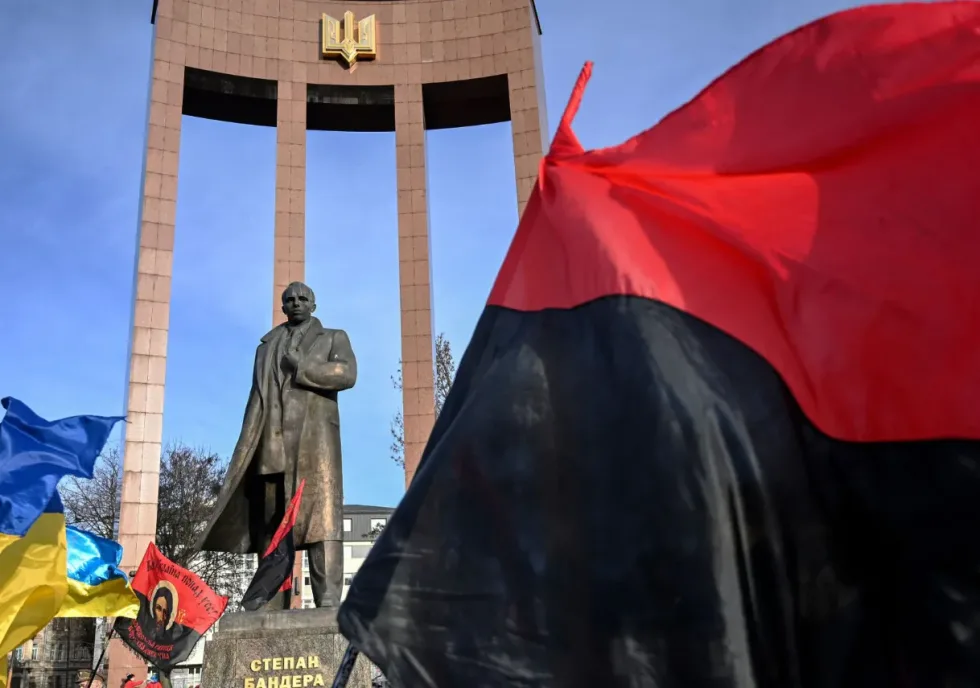 Майже половина поляків покладає відповідальність за загострення суперечки з Варшавою на Україну – опитування