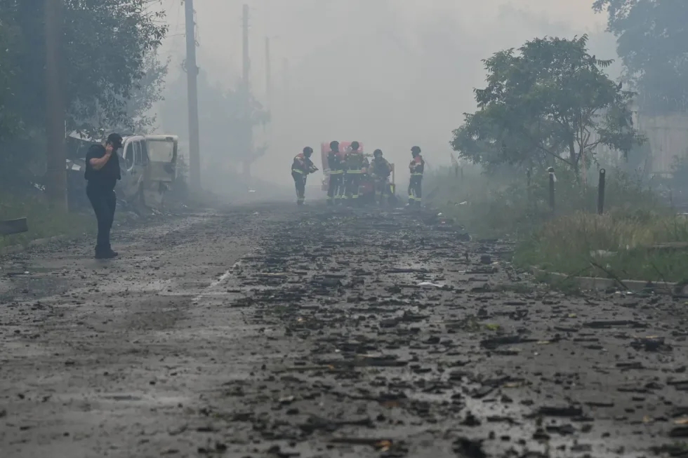 У Вишневому пожежа від удару рф на складах, тих з 500 евакуйованих, хто не може повернутися, розселять - ОВА