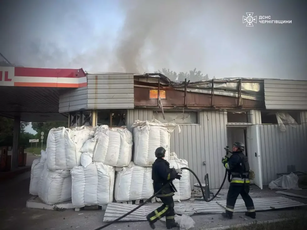 Російські удари по АЗС на Чернігівщині майже щоденні: 25 прильотів з початку літа