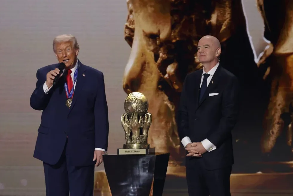 Трамп зізнався, що FIFA скасувала червону картку Балогуна на його прохання