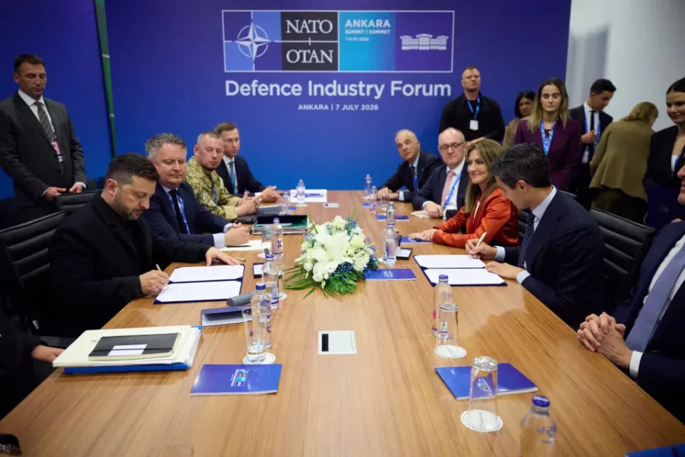 Військова підтримка України на 9 млрд євро до 2029 року включно - Зеленський та прем'єр Нідерландів підписали Drone Deal