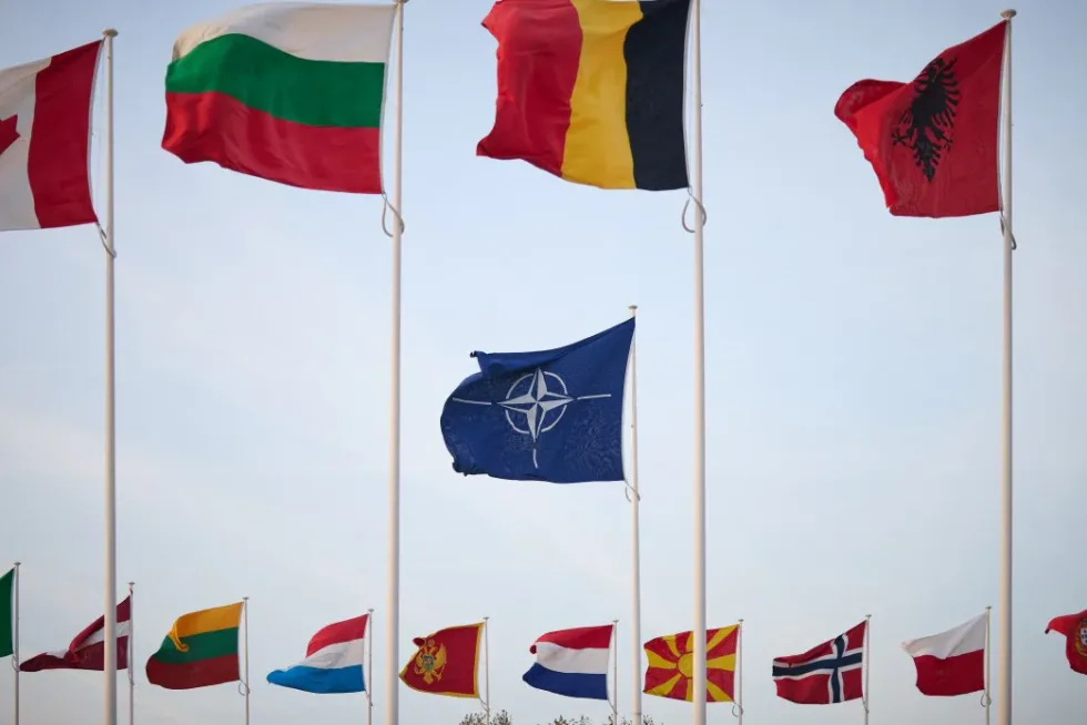 НАТО розглядає можливість відмови від саміту 2027 року для уникнення напруженості з Трампом - Bloomberg
