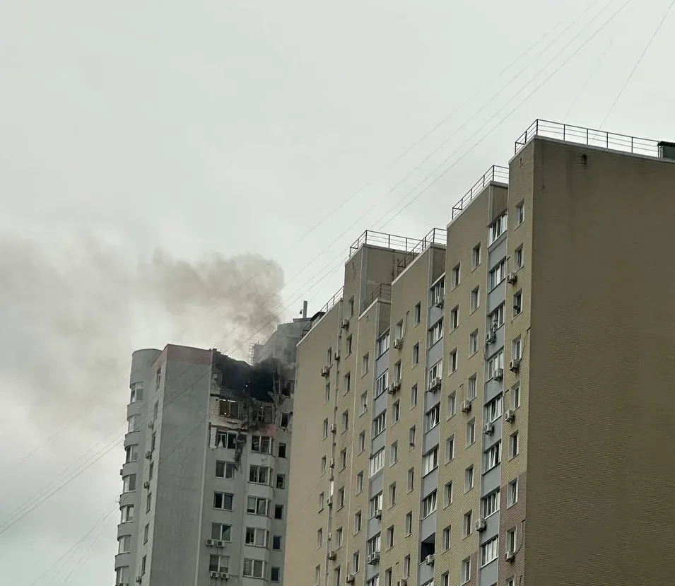 Ворожий дрон влучив у багатоповерхівку у Деснянському районі столиці - мер