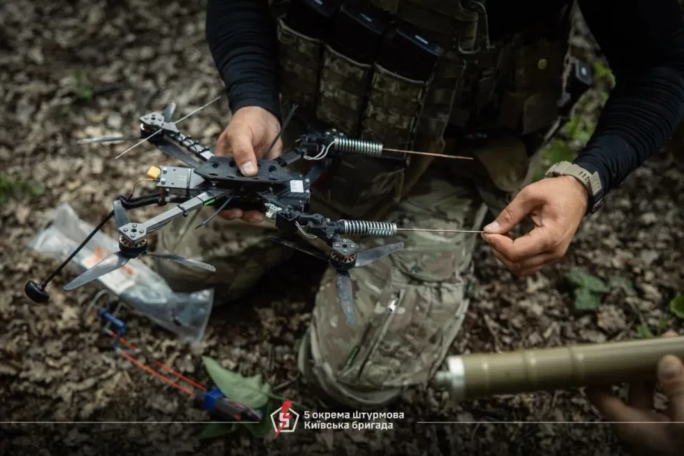 На фронті зафіксовано майже 80 атак, ворог активно діє на Костянтинівському та Слов'янському напрямках - Генштаб
