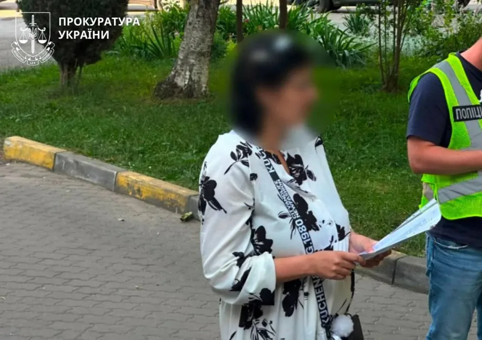На Прикарпатті затримали жінку, яка намагалася продати новонародженого сина за 20 тисяч доларів