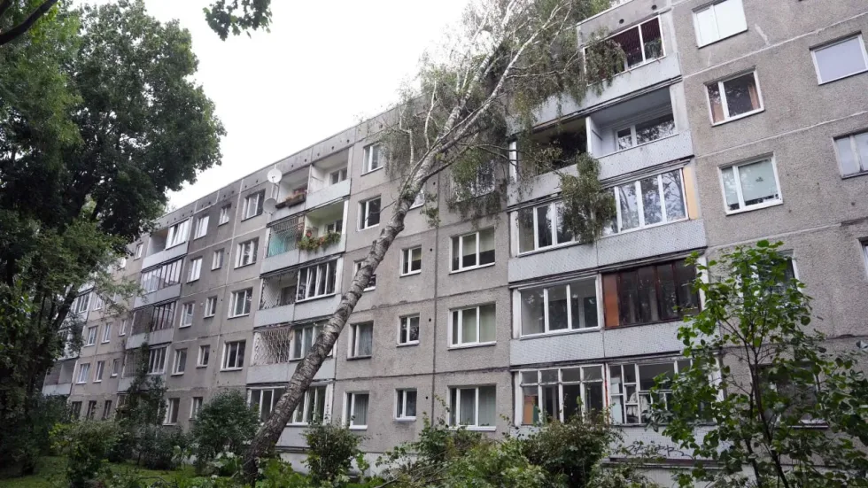 Сильний шторм пройшов через країни Балтії: є жертви, вулиці трьох столиць затоплені