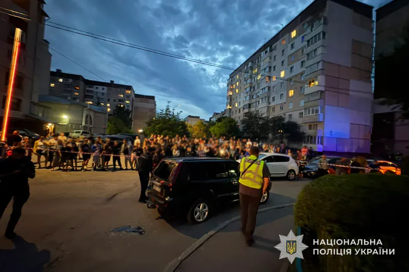У Тернополі група людей напала на авто ТЦК: військові отримали тілесні ушкодження, поліція встановлює причетних