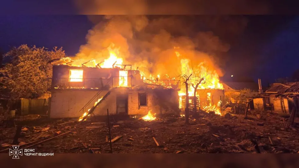 Ранковий удар по Чернігову: загинули жінка та 4-річна дівчинка, 14-річну дитину госпіталізували