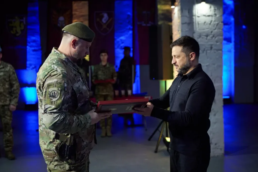 Зеленський вручив орден "Золота Зірка" Героя України Білецькому